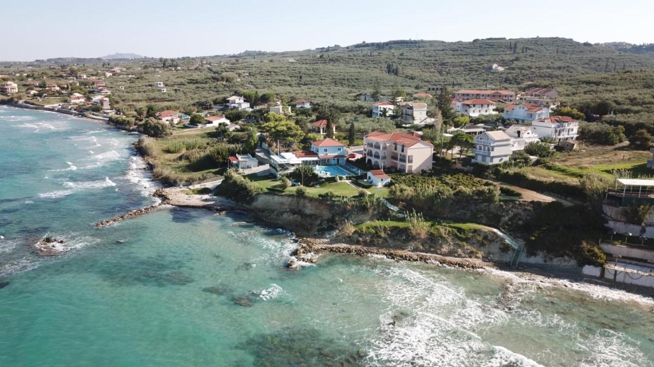 Villa Antonis Deluxe Apartments Amoudi Bagian luar foto